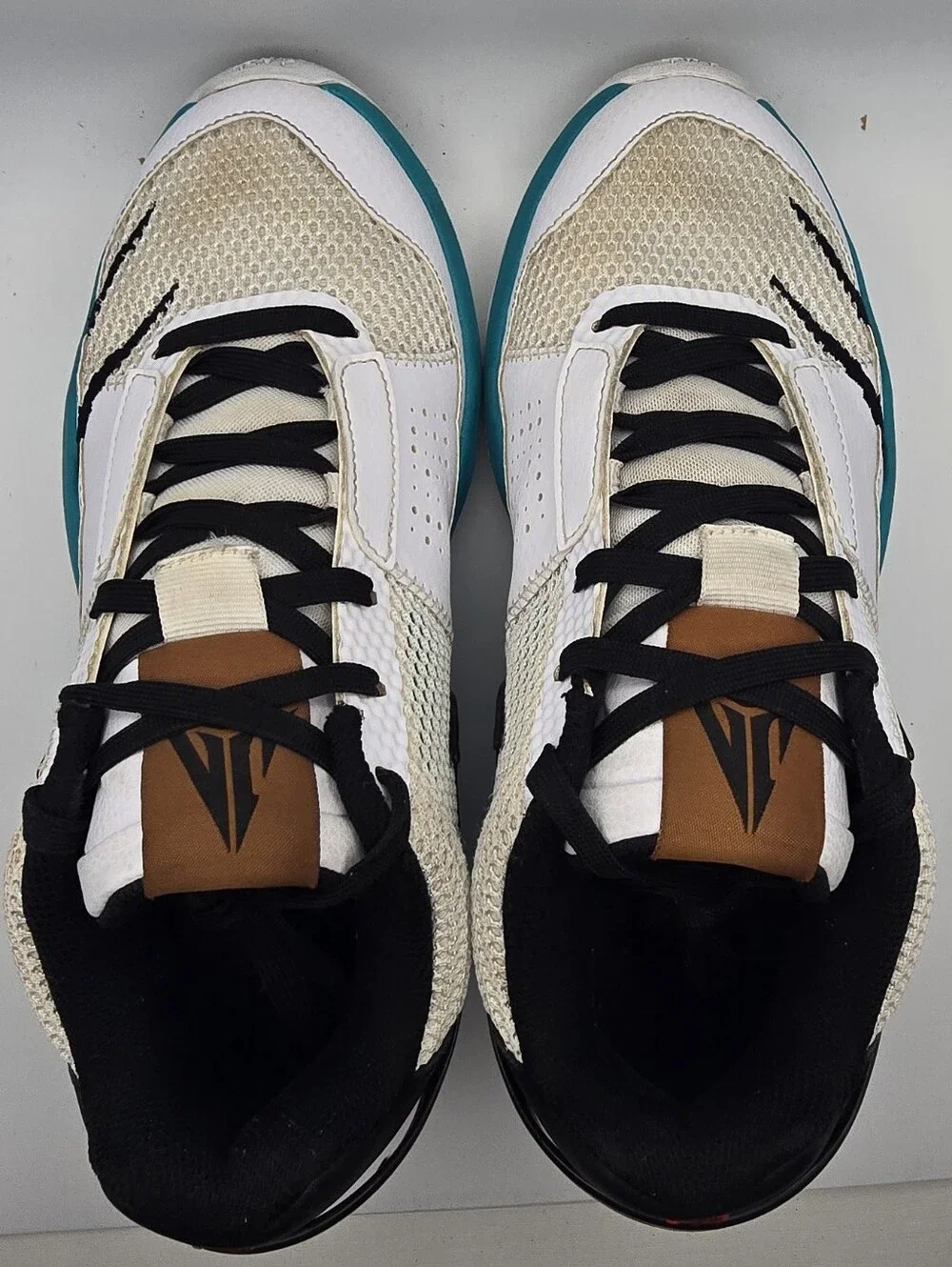 Nike Multicolor Athletic Shoe - White, Teal, Black, Red, Brown